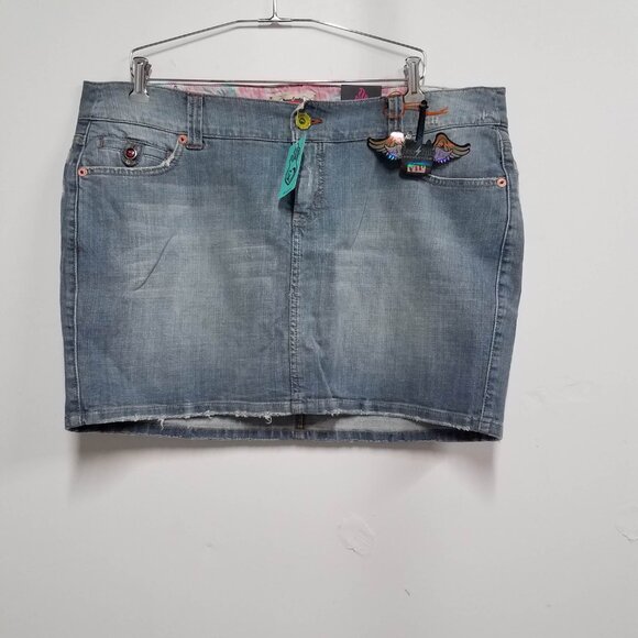 Torrid Skirt Blue Womens Size 20 Denim Mini Free the Revolution Dnm Mtly Grnd - Picture 1 of 13